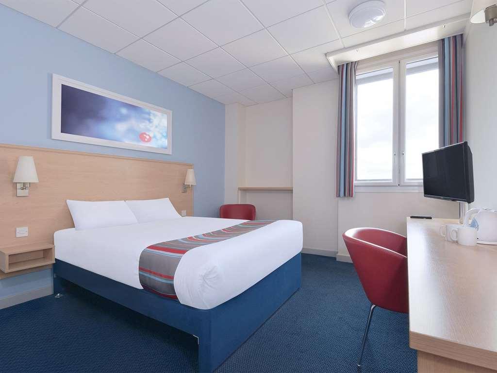 Travelodge Okehampton Sourton Cross Quarto foto